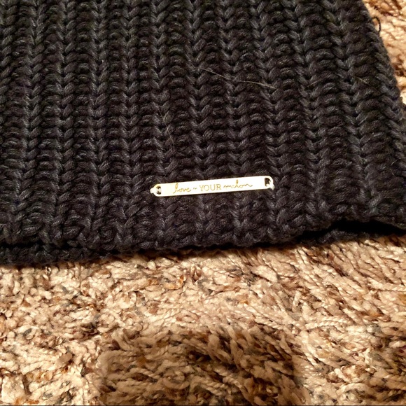Love Your Melon Charcoal Gold Bar Beanie - Picture 2 of 3